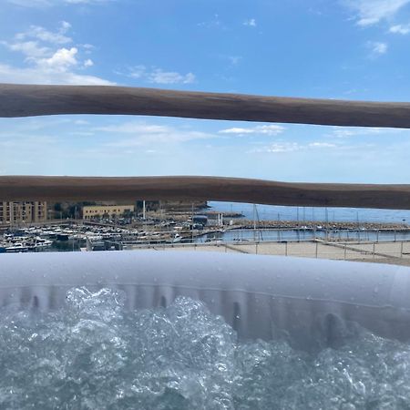 カリー・ル・ルエT2 Vue Sur Le Port Jacuzzi Terrasse Et Parkingアパートメント エクステリア 写真