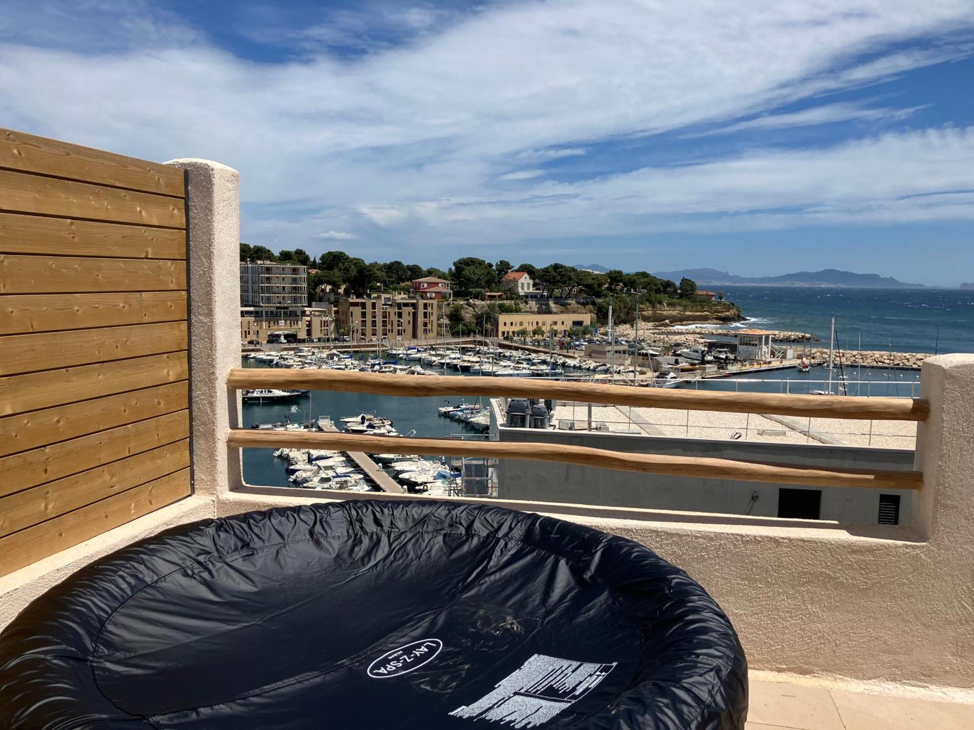 カリー・ル・ルエT2 Vue Sur Le Port Jacuzzi Terrasse Et Parkingアパートメント エクステリア 写真