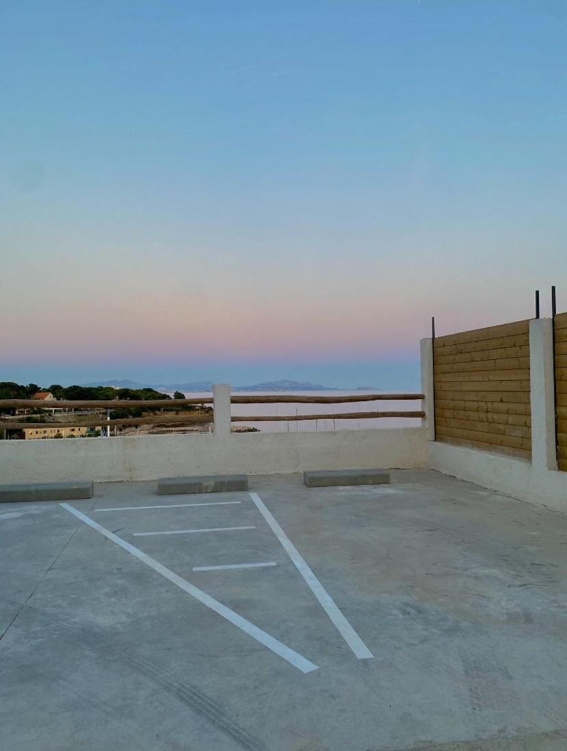 カリー・ル・ルエT2 Vue Sur Le Port Jacuzzi Terrasse Et Parkingアパートメント エクステリア 写真