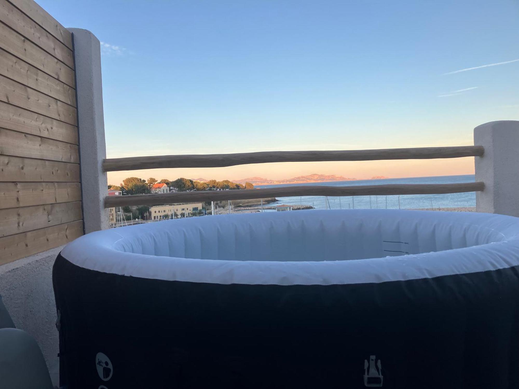 カリー・ル・ルエT2 Vue Sur Le Port Jacuzzi Terrasse Et Parkingアパートメント エクステリア 写真
